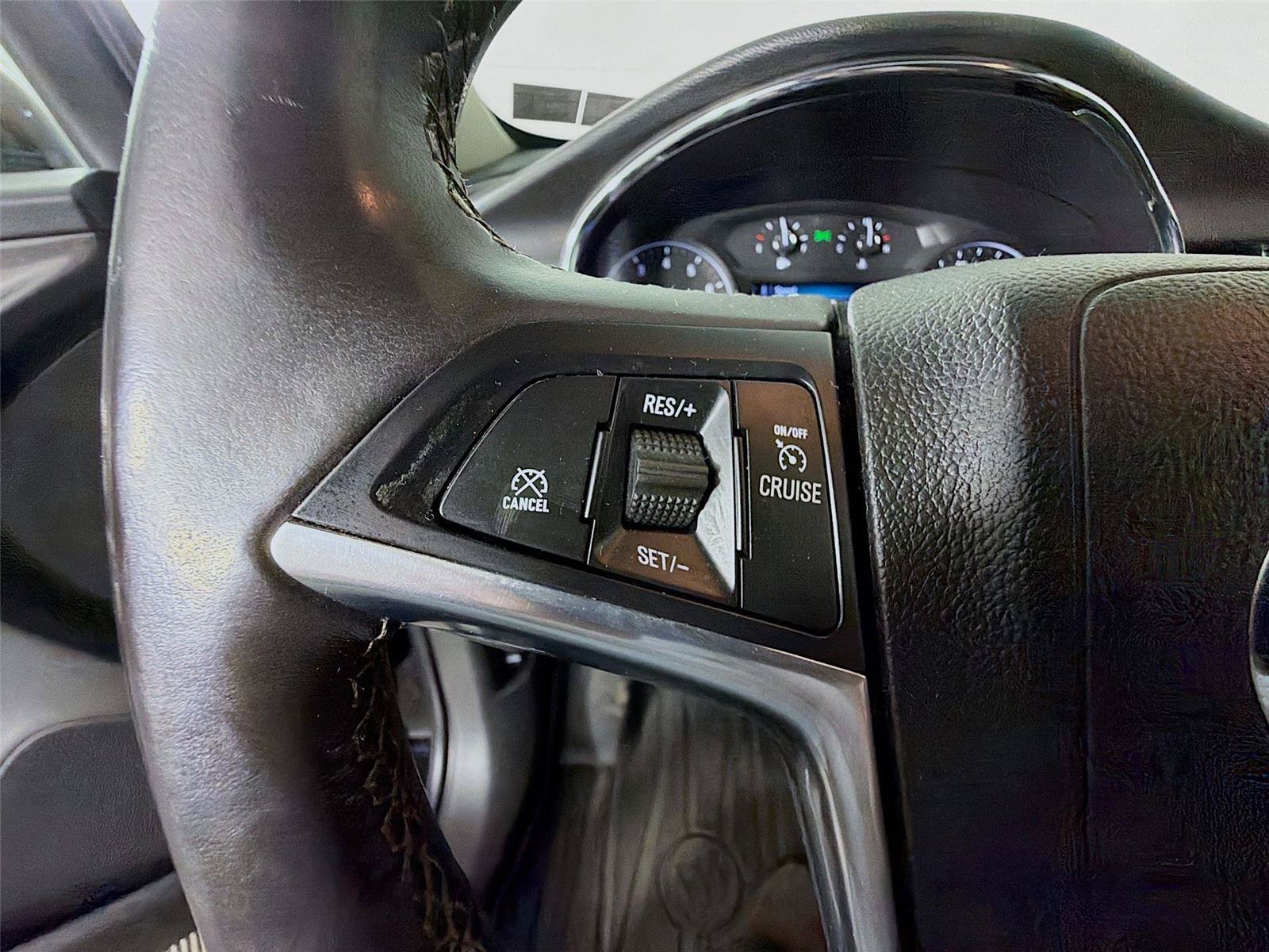 Used 2020 Buick Encore Preferred AWD/4WD image 38