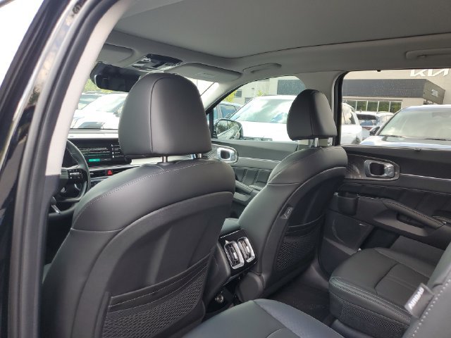 New 2026 Kia Sorento SX FWD image 17