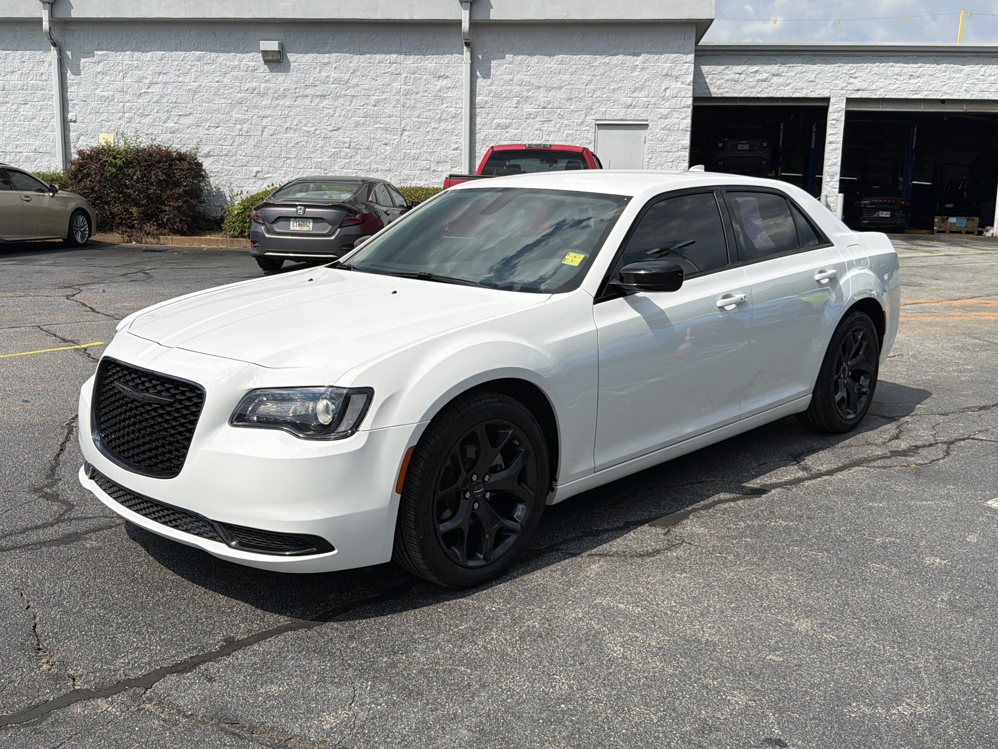 Used 2023 Chrysler 300 Touring w/ Sport Appearance Package RWD image 5