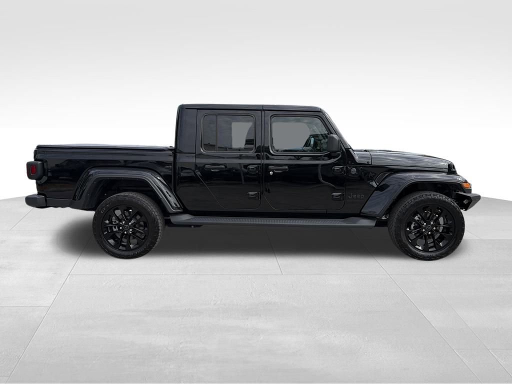 Used 2024 Jeep Gladiator Sport image 8
