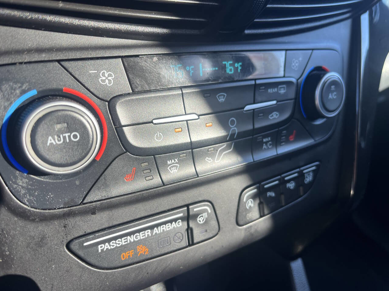 Used 2018 Ford Escape Titanium w/ Ford Safe & Smart Package image 24