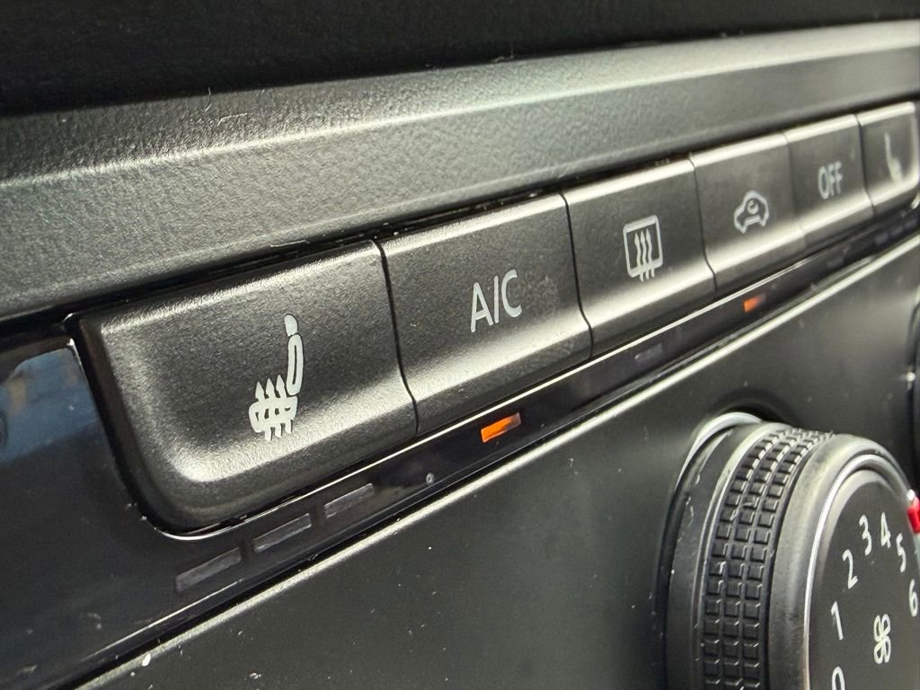 Used 2022 Volkswagen Taos SE AWD/4WD image 14