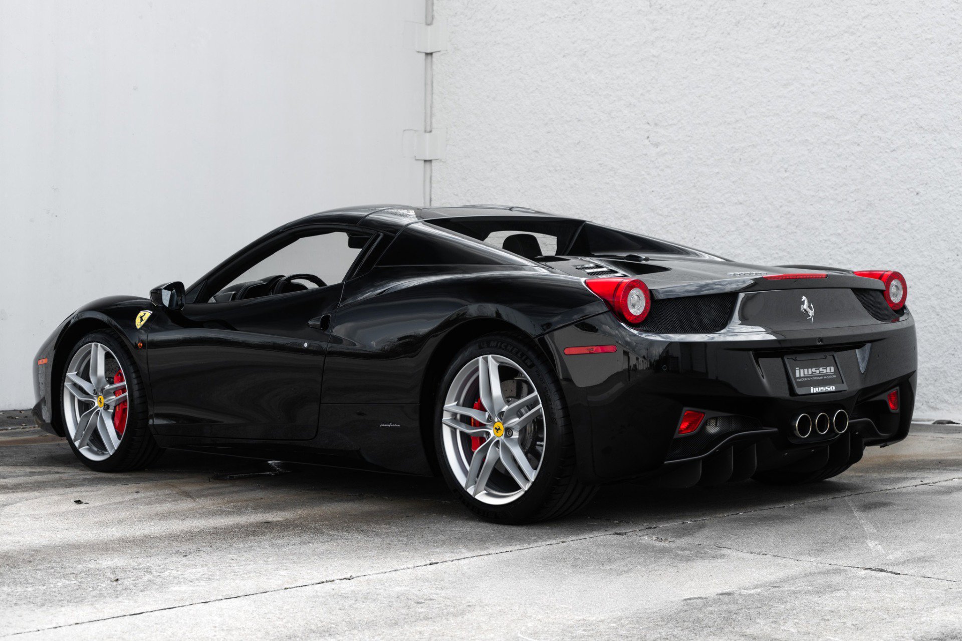 Used 2013 Ferrari 458 Spider image 8
