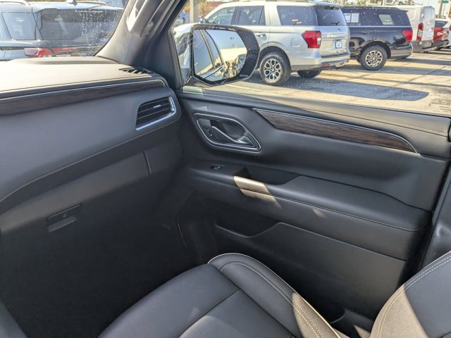 Used 2024 Chevrolet Suburban Premier image 15