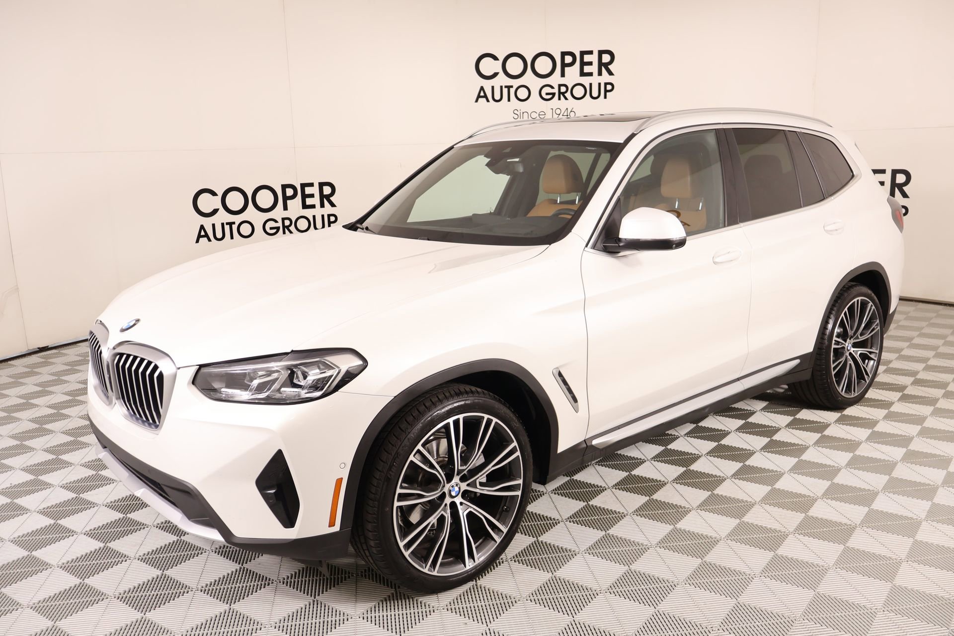 Used 2023 BMW X3 sDrive30i w/ Premium Package w/ZPA RWD image 11