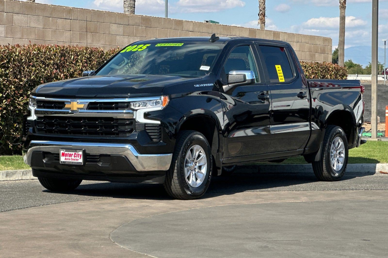 Certified 2025 Chevrolet Silverado 1500 LT RWD image 7