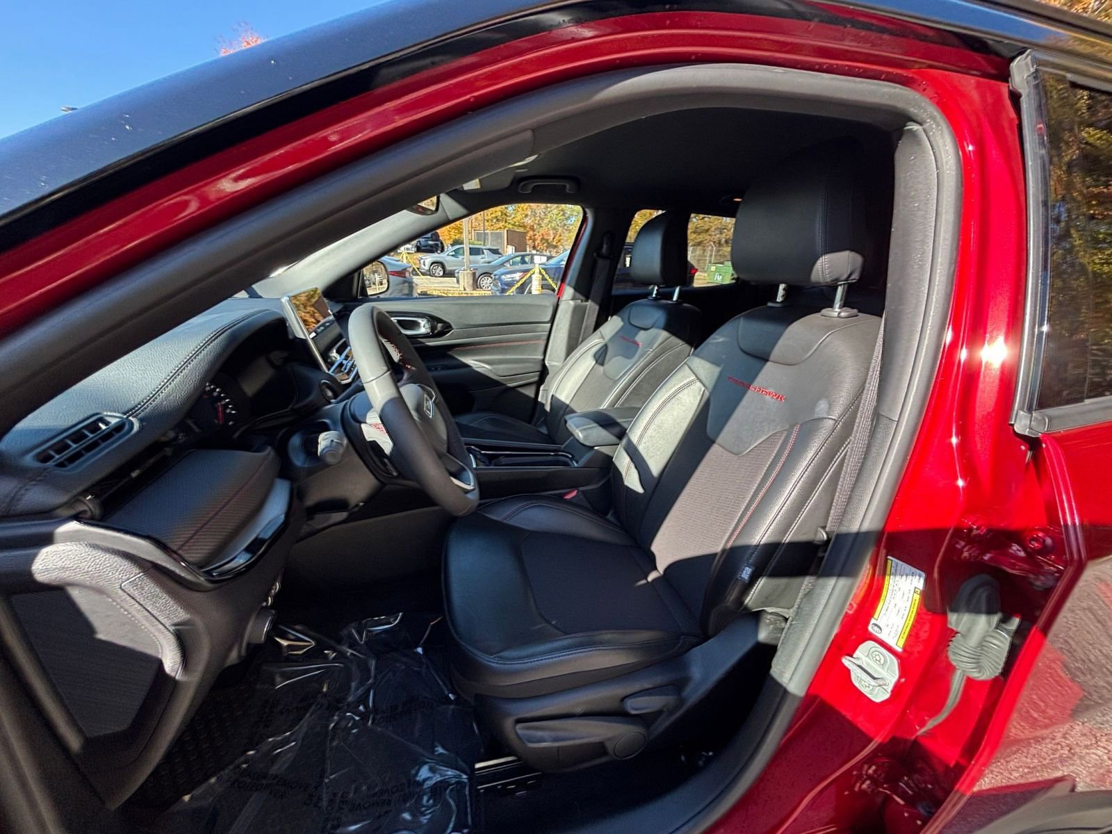 Used 2025 Jeep Compass Trailhawk image 36