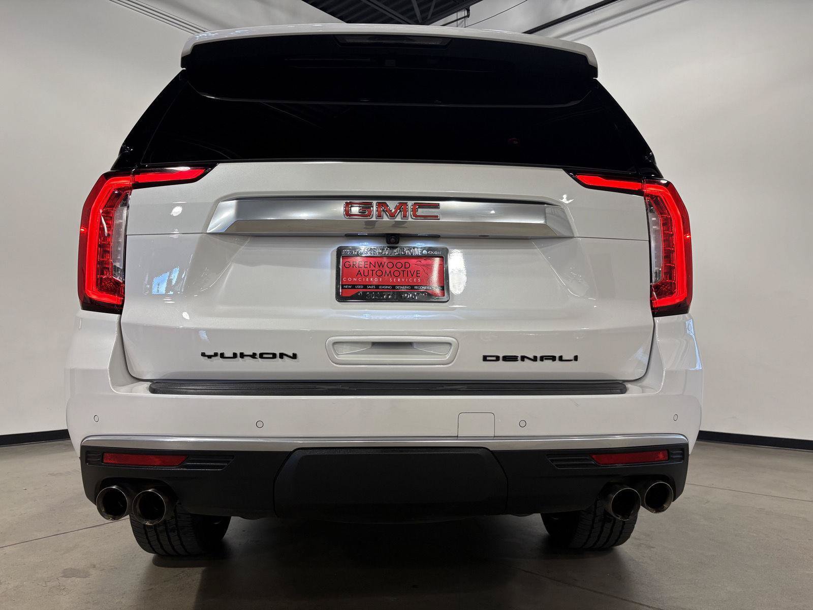 Used 2023 GMC Yukon Denali AWD/4WD image 4