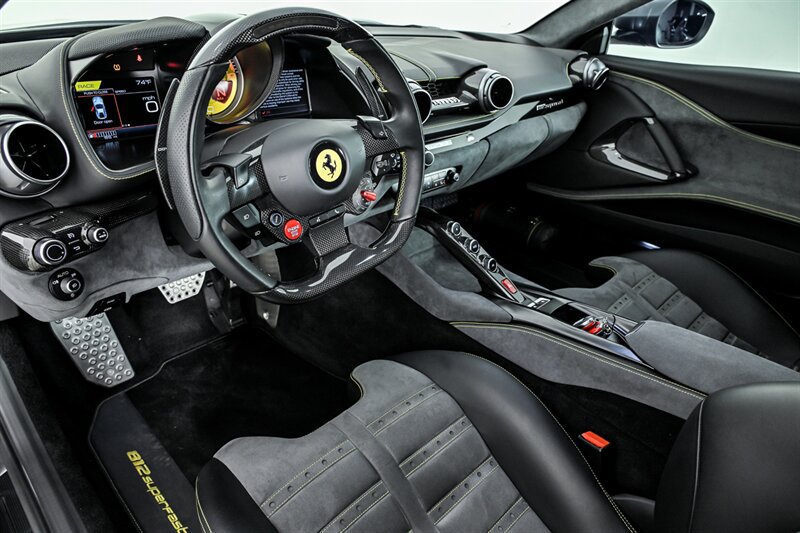 Used 2020 Ferrari 812 Superfast RWD image 19