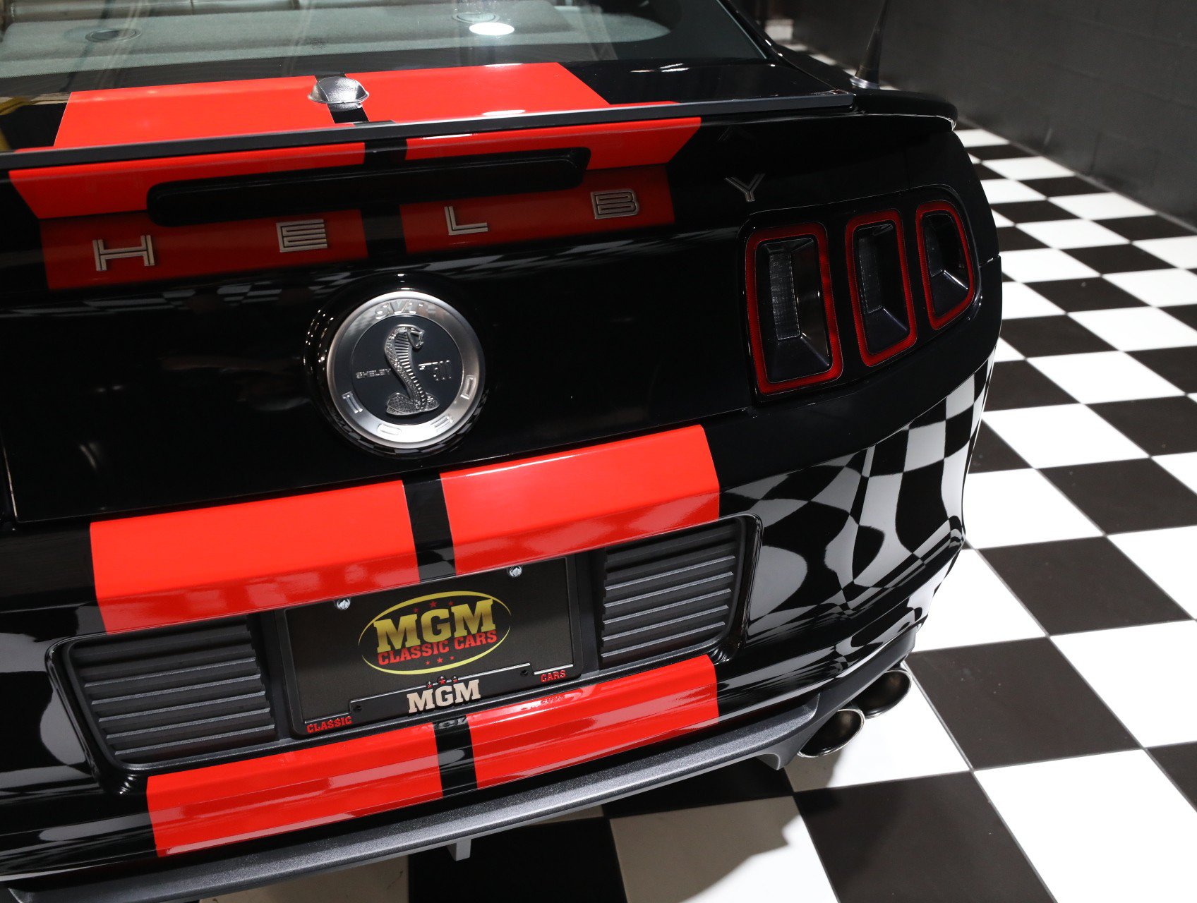 Used 2013 Ford Mustang Shelby GT500 RWD image 23