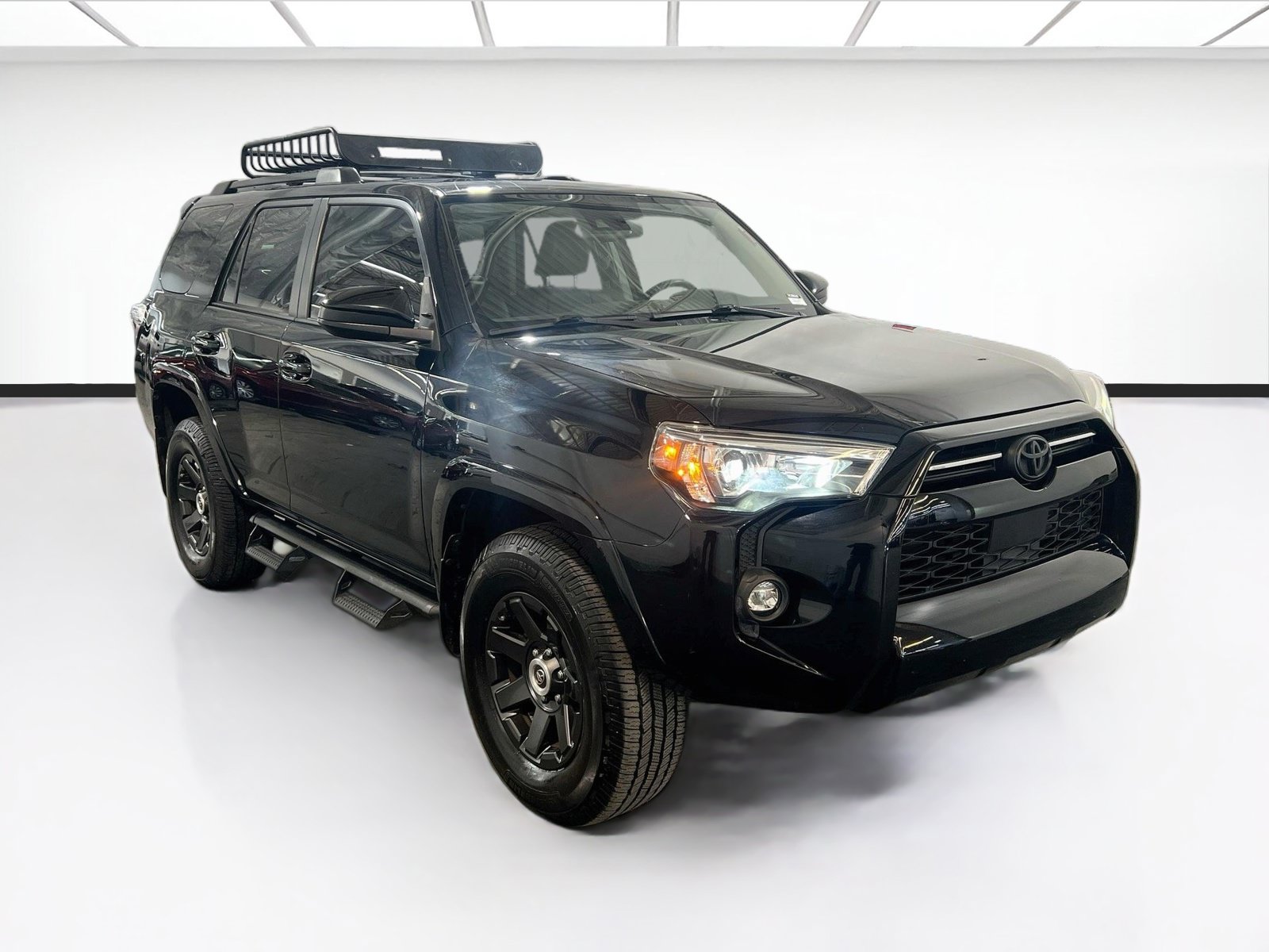 Used 2021 Toyota 4Runner Trail Special Edition AWD/4WD image 3
