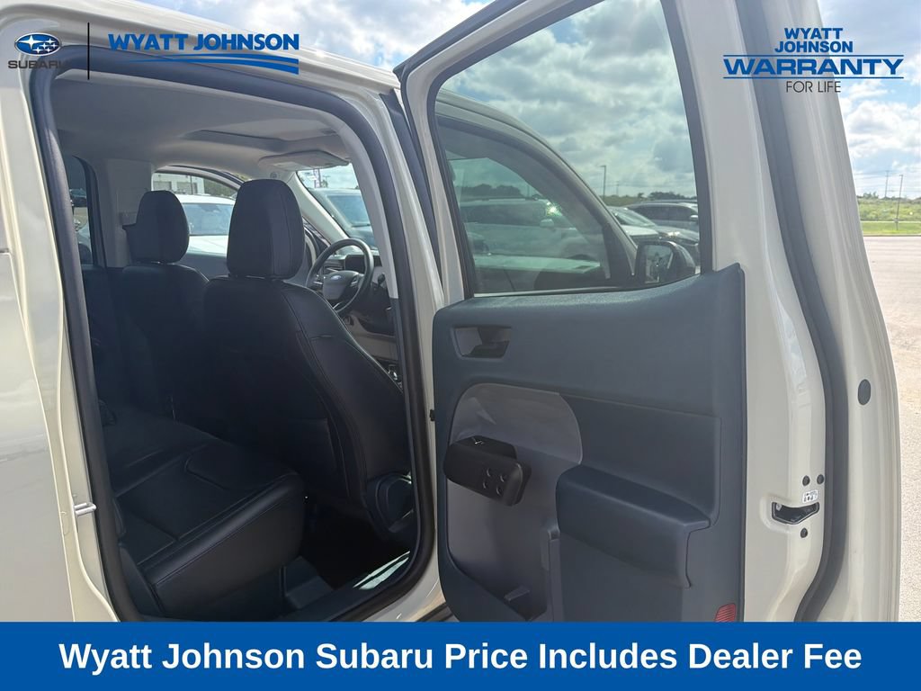 Used 2025 Ford Maverick Lariat w/ Black Appearance Package AWD/4WD image 35