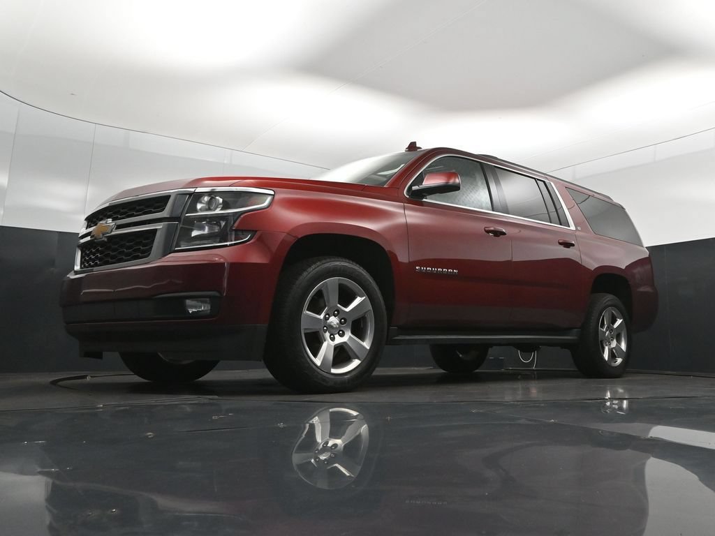Used 2020 Chevrolet Suburban LT w/ Luxury Package RWD image 38