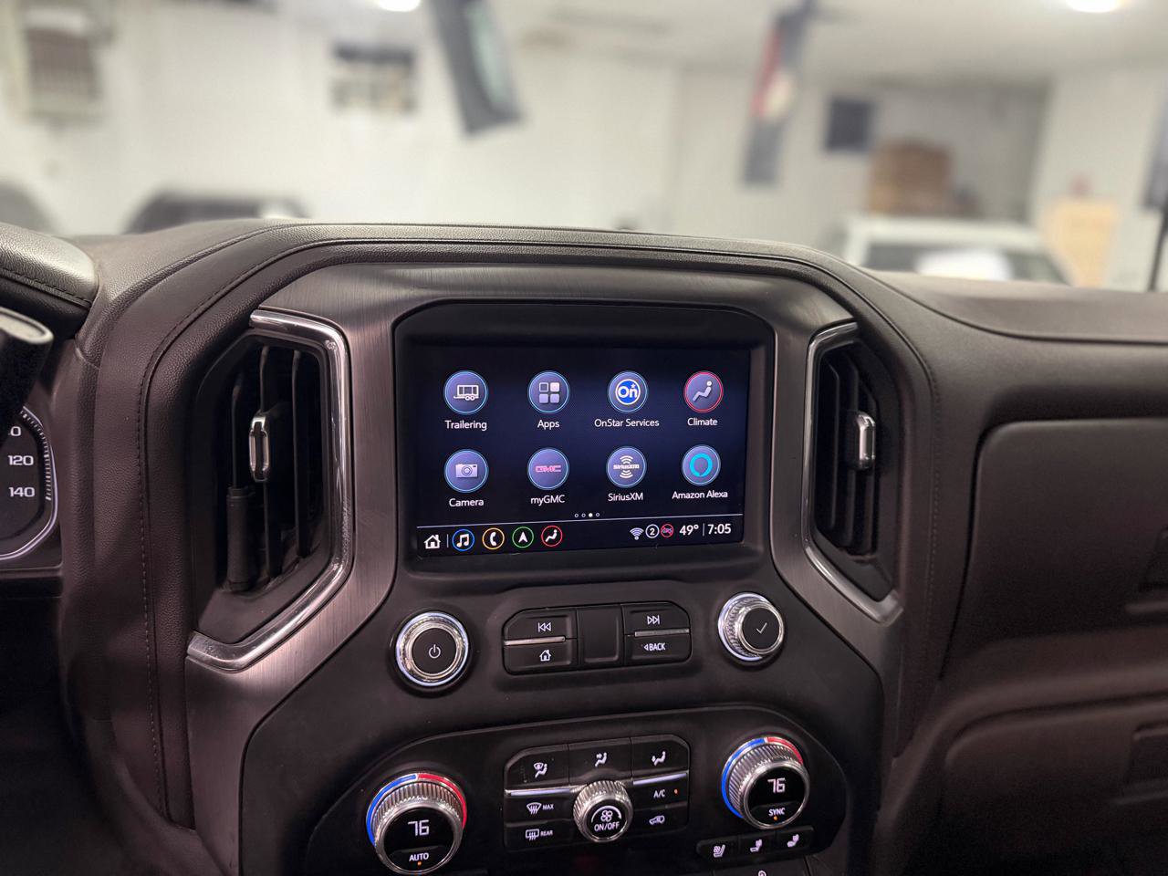 Used 2022 GMC Sierra 3500 Denali AWD/4WD image 28