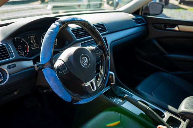 Used 2015 Volkswagen Passat TDI SE FWD image 19