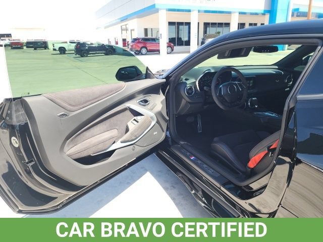 Used 2018 Chevrolet Camaro ZL1 RWD image 21