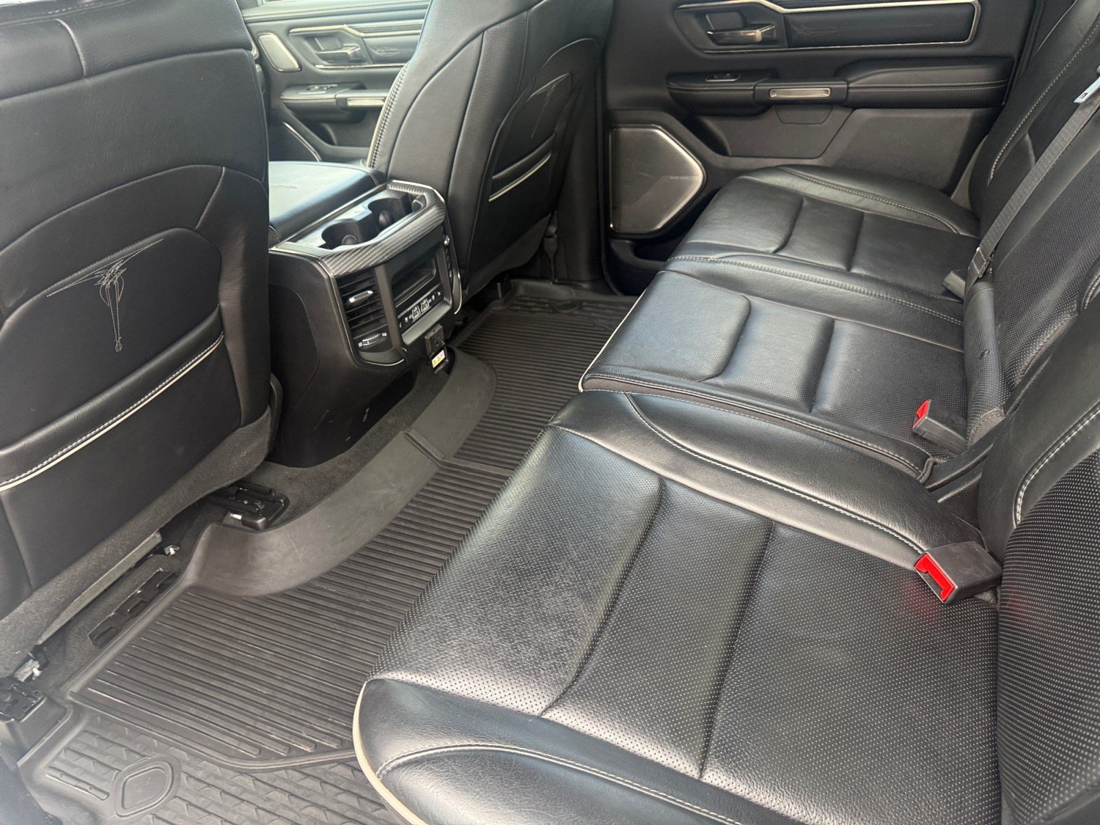 Used 2021 RAM 1500 Limited AWD/4WD image 17
