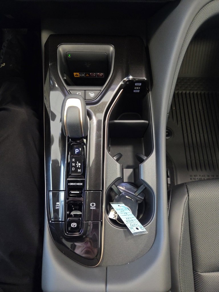 New 2026 Toyota Crown Platinum image 27