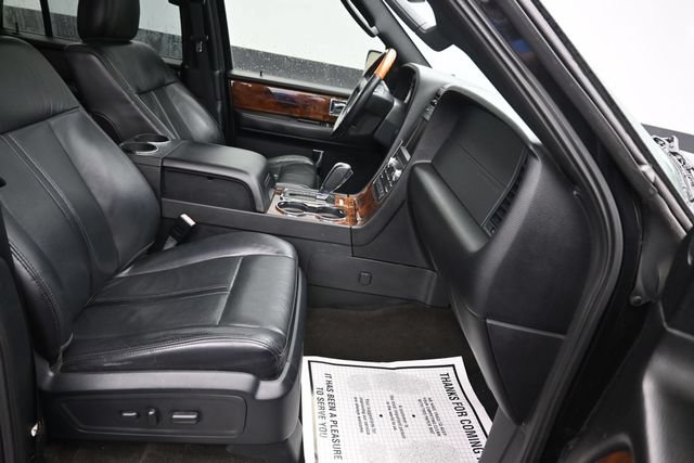 Used 2015 Lincoln Navigator 2WD image 12