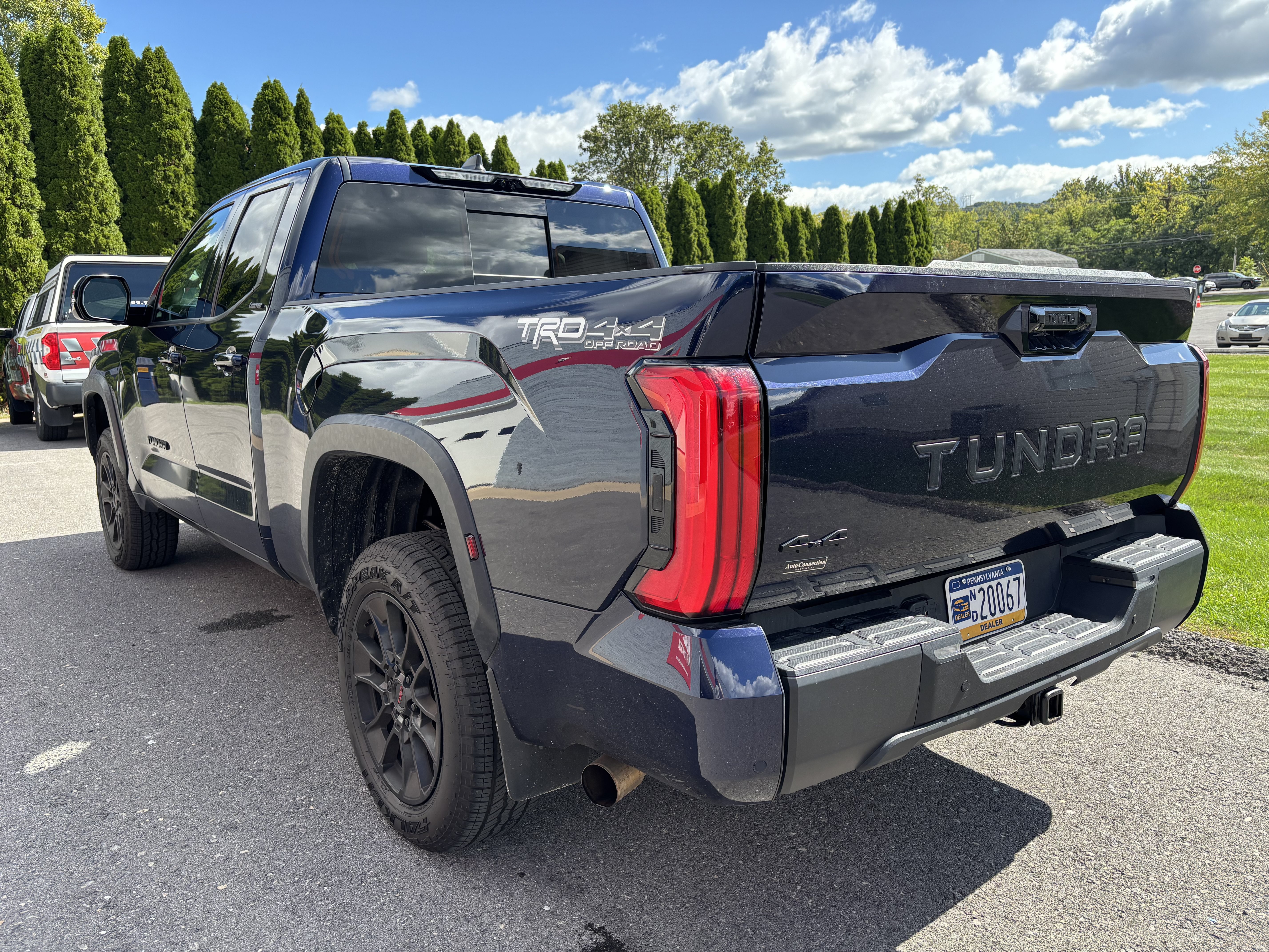 Used 2024 Toyota Tundra Limited w/ TRD Off-Road Package AWD/4WD image 5