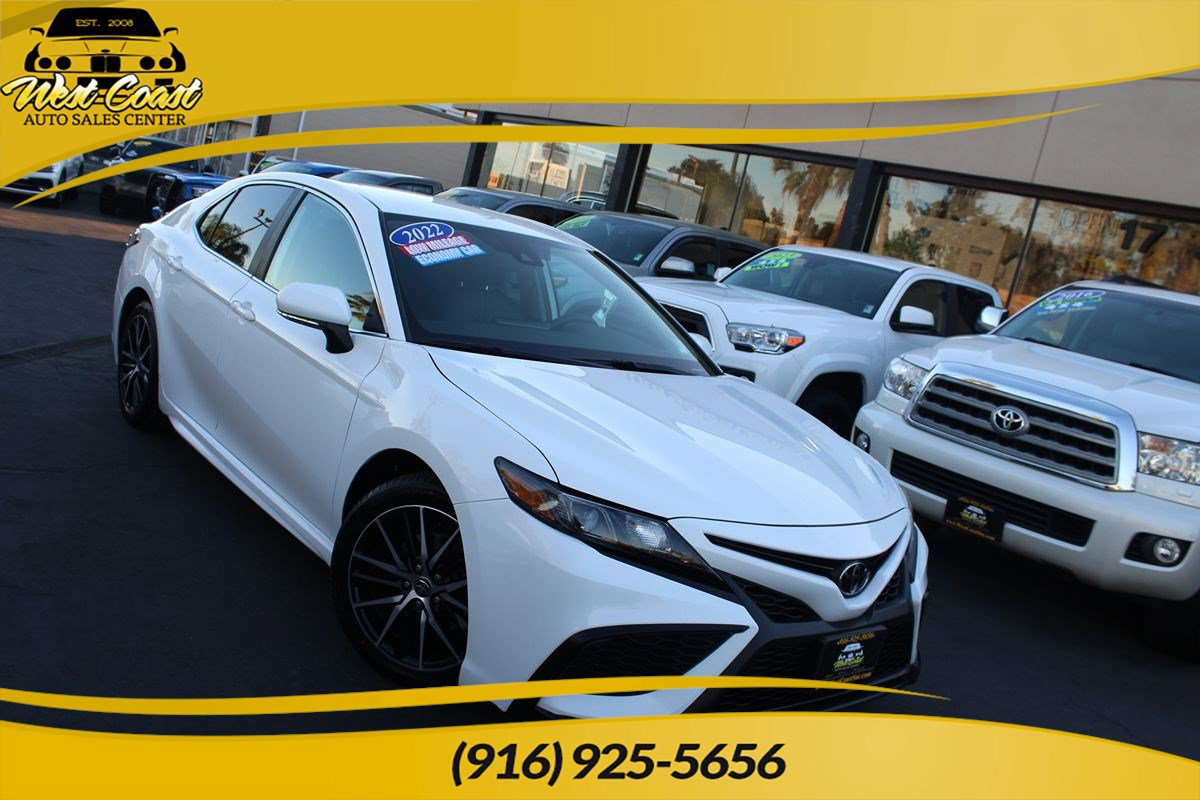 Used 2022 Toyota Camry SE w/ Carpet Mat Package (TMS)
