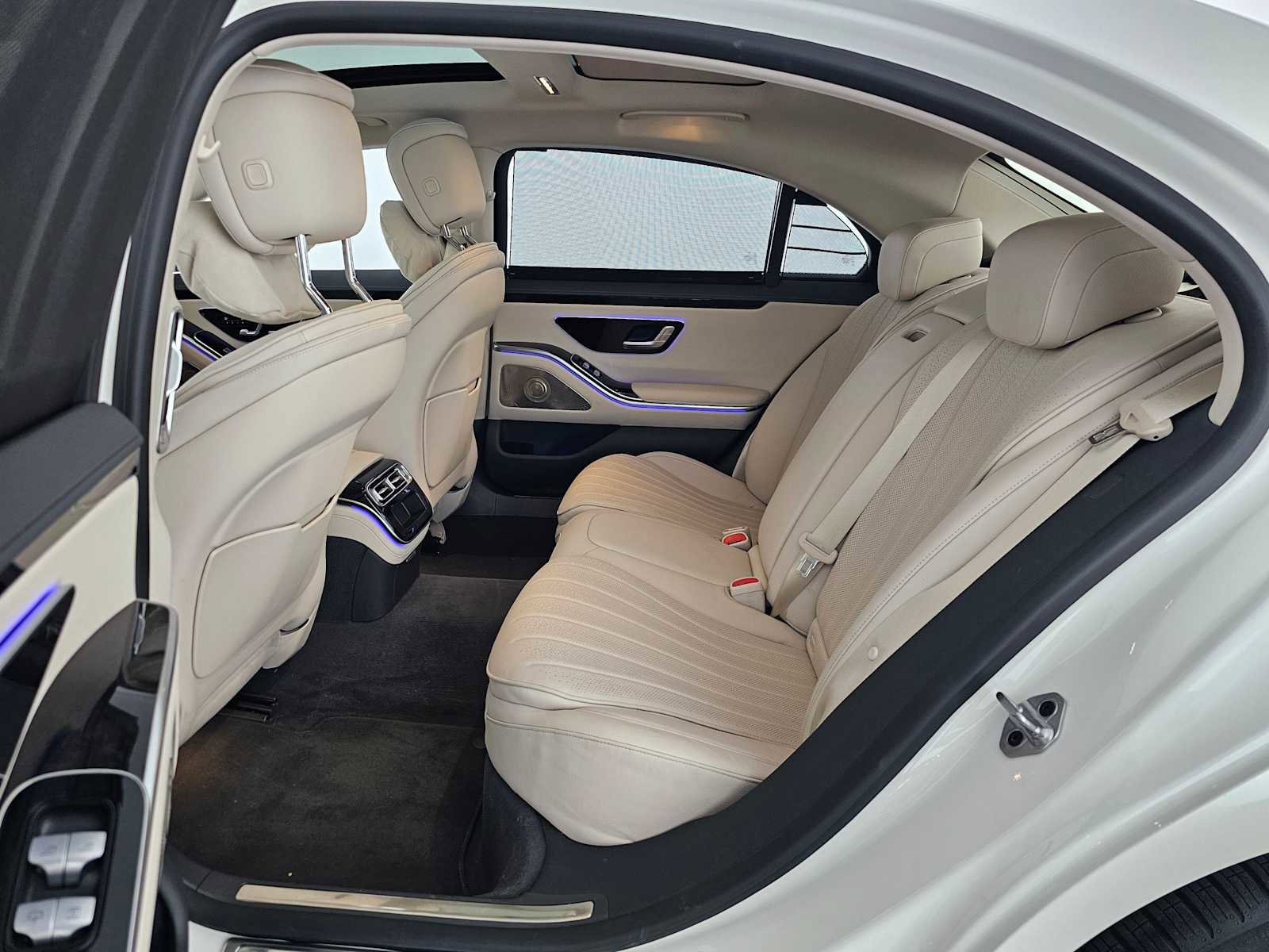 Used 2022 Mercedes-Benz S 500 4MATIC image 16