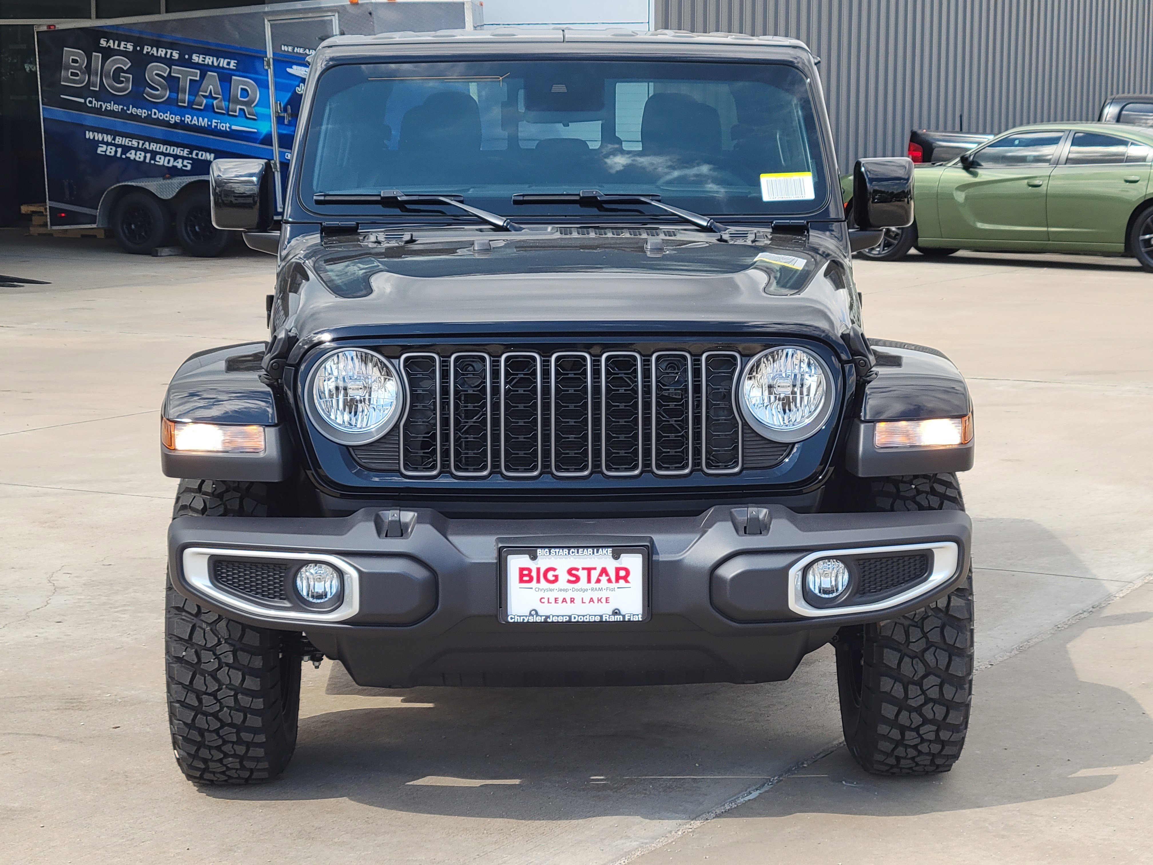 New 2025 Jeep Gladiator Sport AWD/4WD image 8