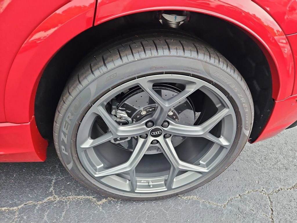 New 2025 Audi RS Q8 performance image 5