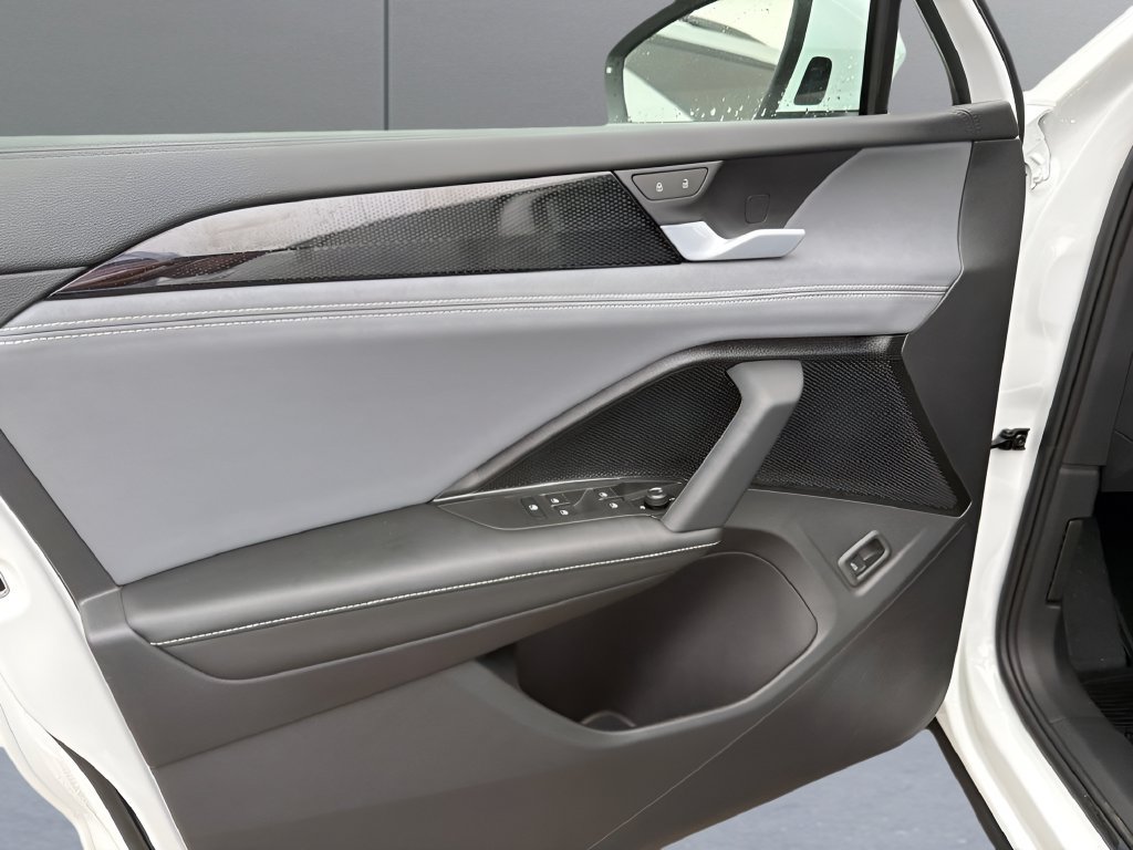 New 2026 Volkswagen Tiguan SE AWD/4WD image 15