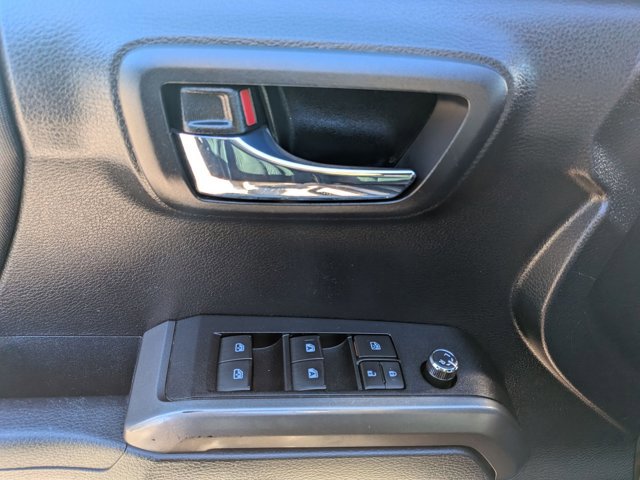 Used 2017 Toyota Tacoma TRD Off-Road image 16