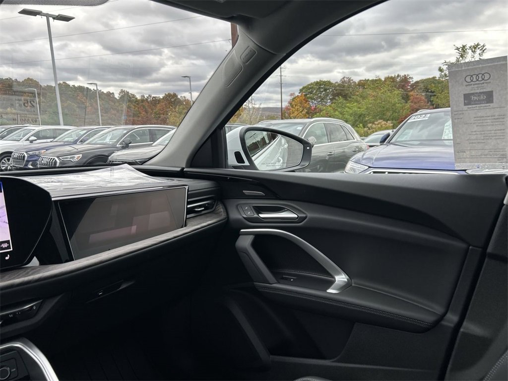 New 2025 Audi Q5 Prestige image 11