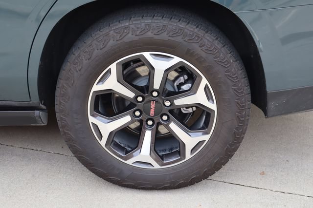 Used 2026 GMC Yukon AT4 Ultimate w/ LPO, Floor Liner Package AWD/4WD image 34