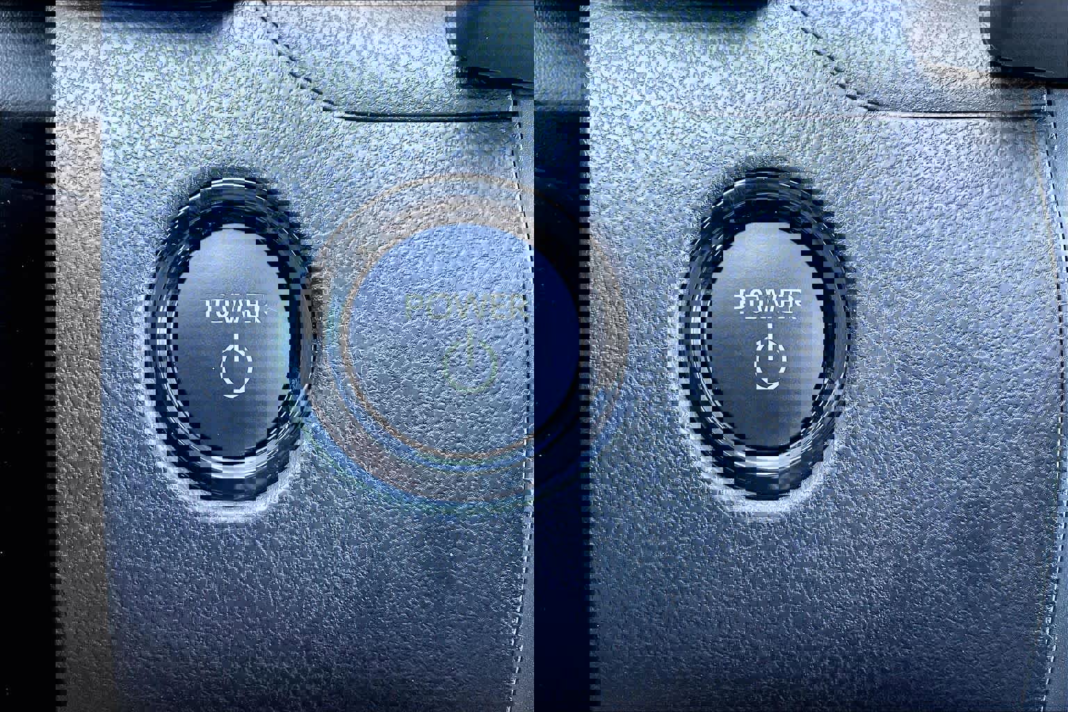 Used 2025 Toyota Camry LE w/ Convenience Package image 33