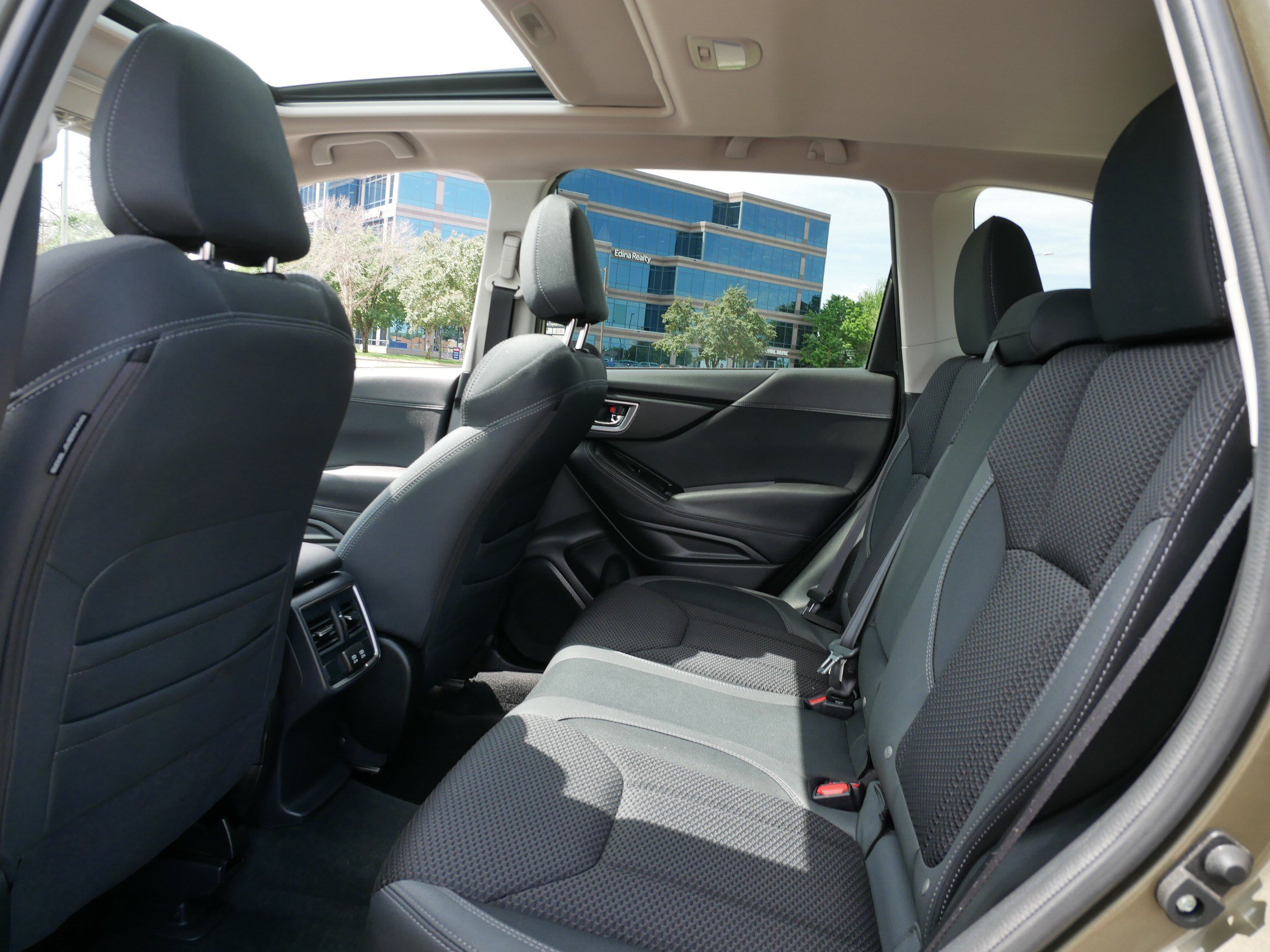 Certified 2024 Subaru Forester Premium AWD/4WD image 33