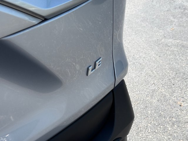 Used 2021 Toyota RAV4 LE FWD image 17