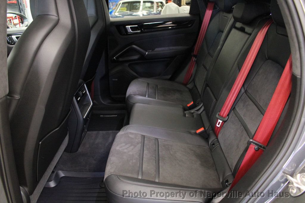 Used 2023 Porsche Cayenne GTS w/ Premium Package AWD/4WD image 32