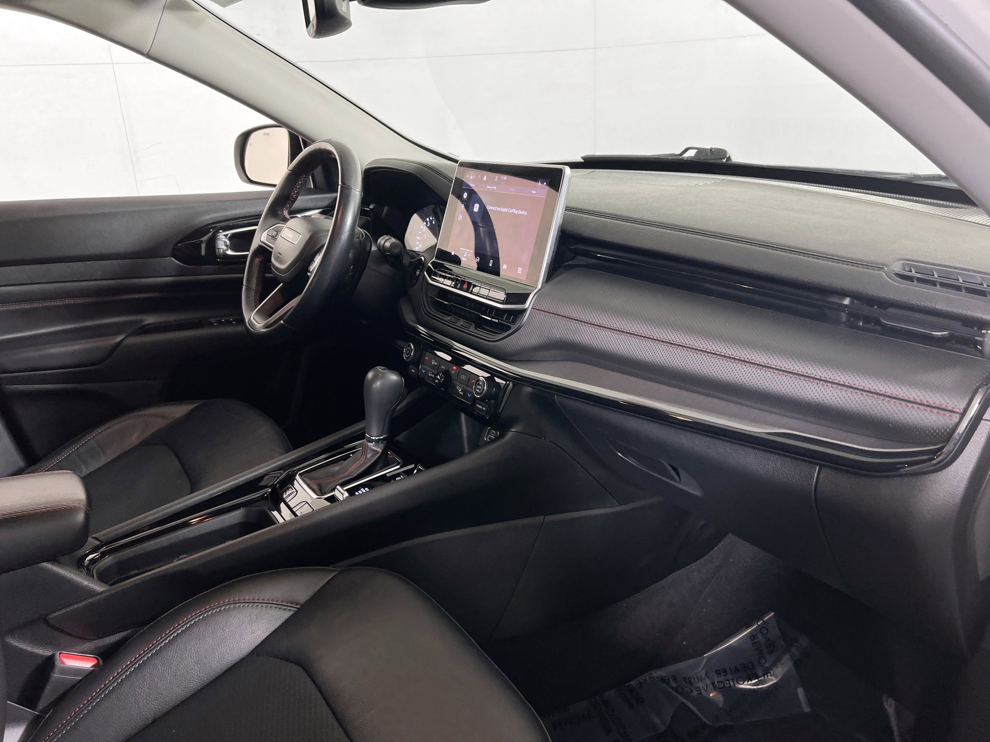 Used 2022 Jeep Compass Trailhawk w/ Trailhawk Convenience Group image 27