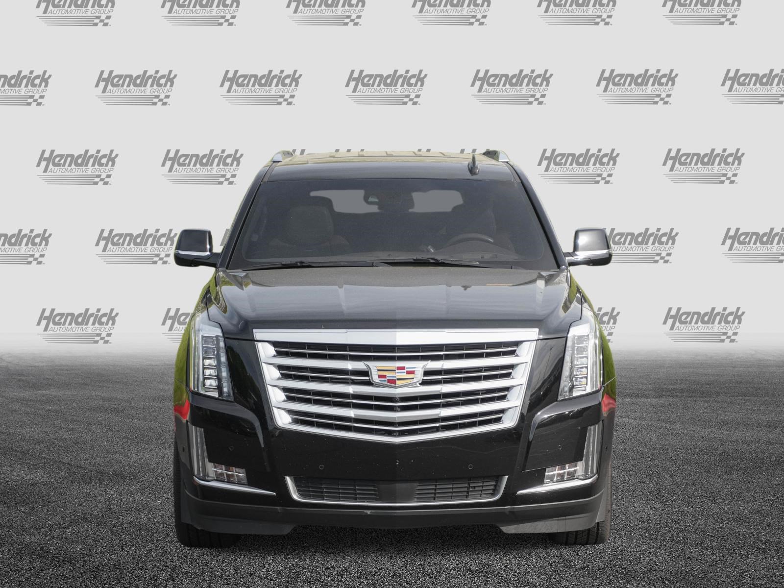 Used 2020 Cadillac Escalade Platinum AWD/4WD image 3