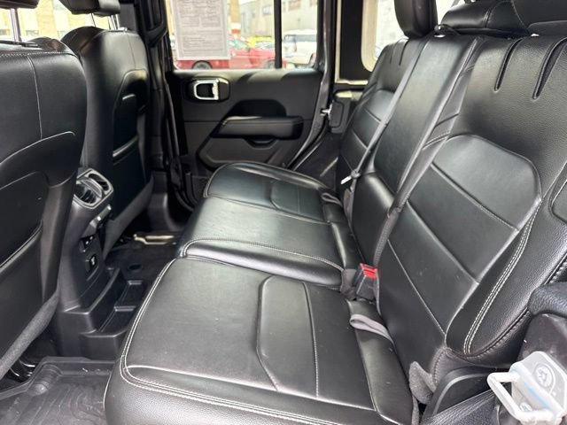Used 2022 Jeep Wrangler Unlimited Sahara w/ Cold Weather Group AWD/4WD image 24