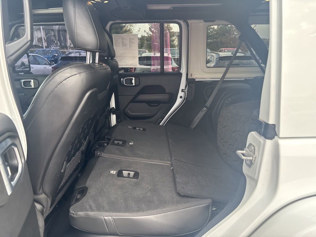 Used 2022 Jeep Wrangler Unlimited Rubicon w/ Xtreme Recon 35" Tire Package image 15