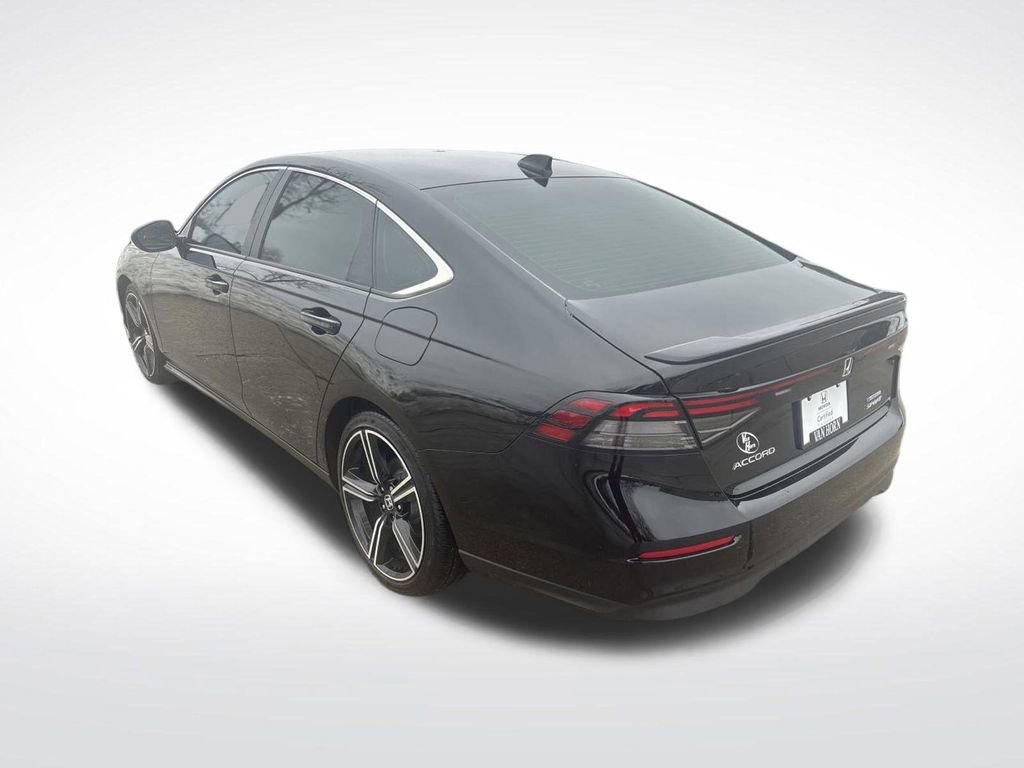 Used 2025 Honda Accord Sport image 3