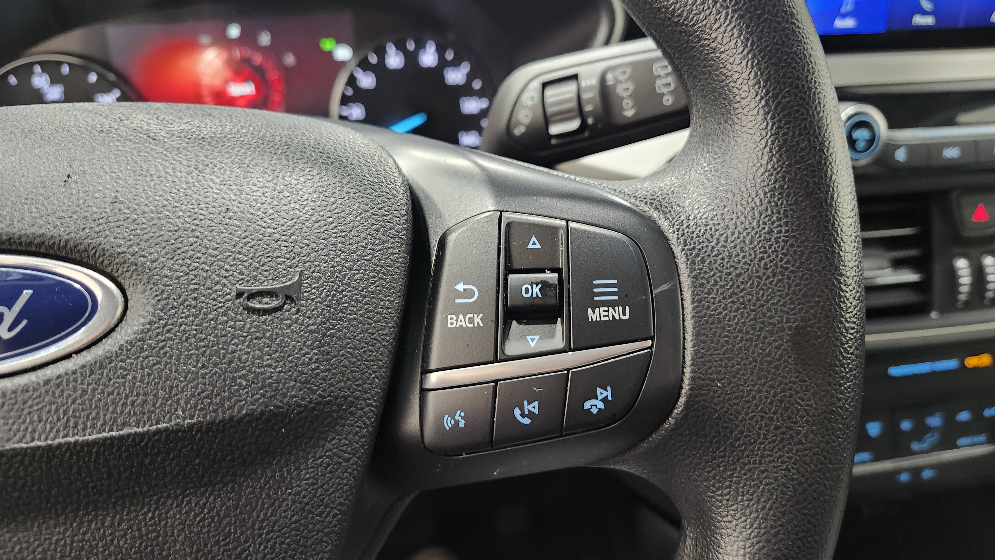 Used 2021 Ford Escape SE image 30