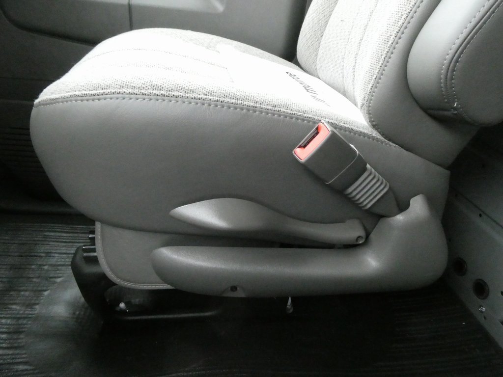 New 2025 GMC Savana 3500 w/ Driver Convenience Package image 8