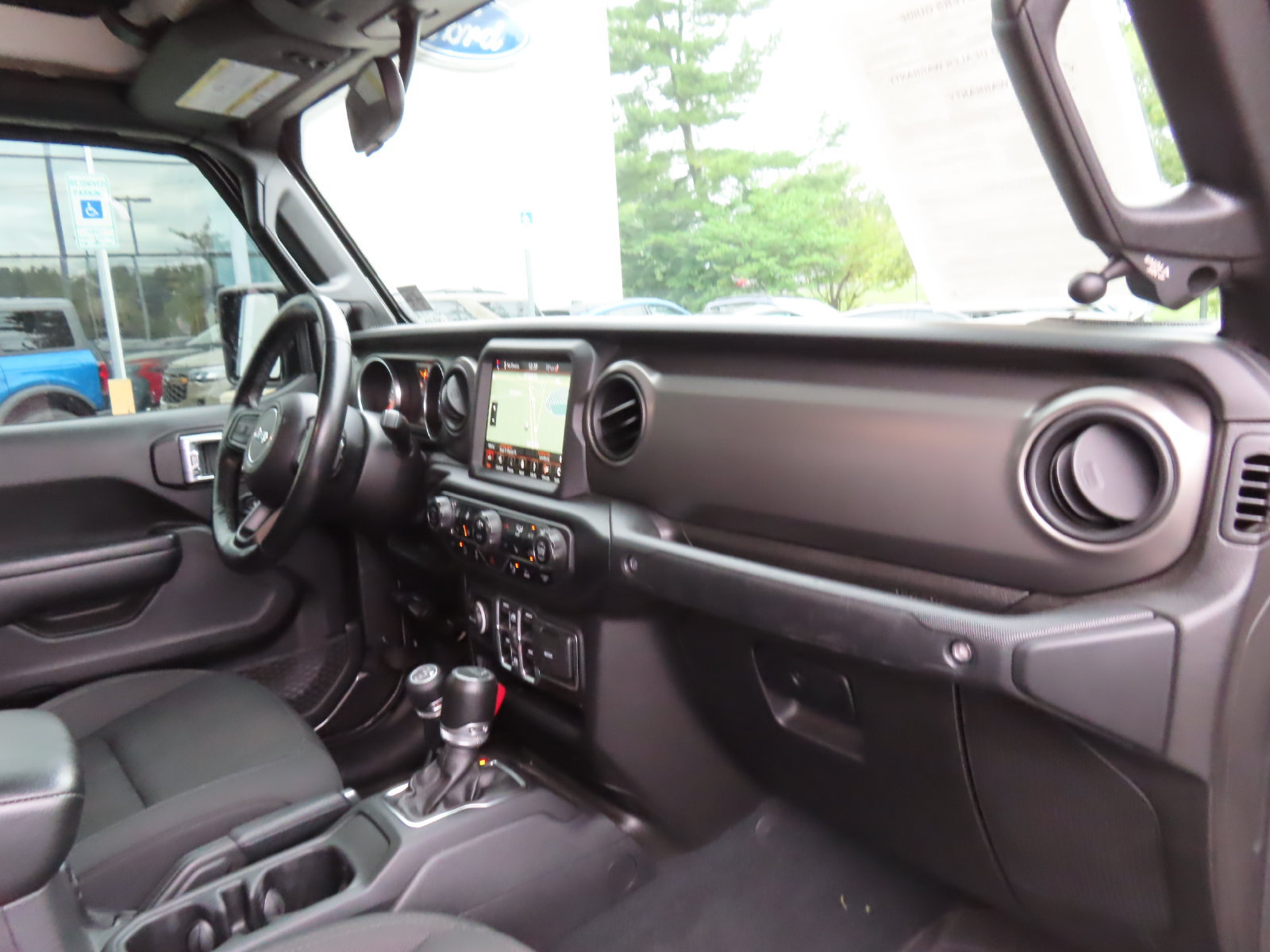 Used 2022 Jeep Gladiator Sport AWD/4WD image 18