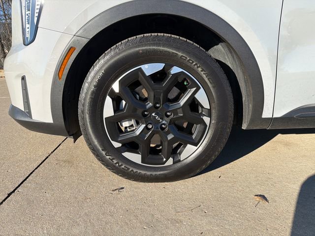 Used 2025 Kia Sorento S w/ Panoramic Sunroof Package image 9