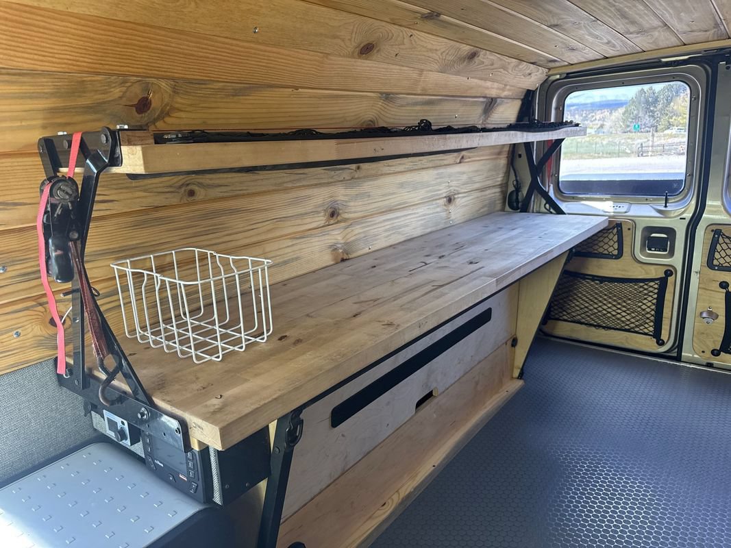 Used 2000 Ford E-350 and Econoline 350 Extended Super Duty RWD image 9