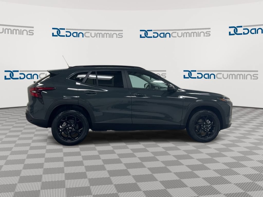 New 2026 Chevrolet Trax LT w/ Driver Confidence Package FWD image 9