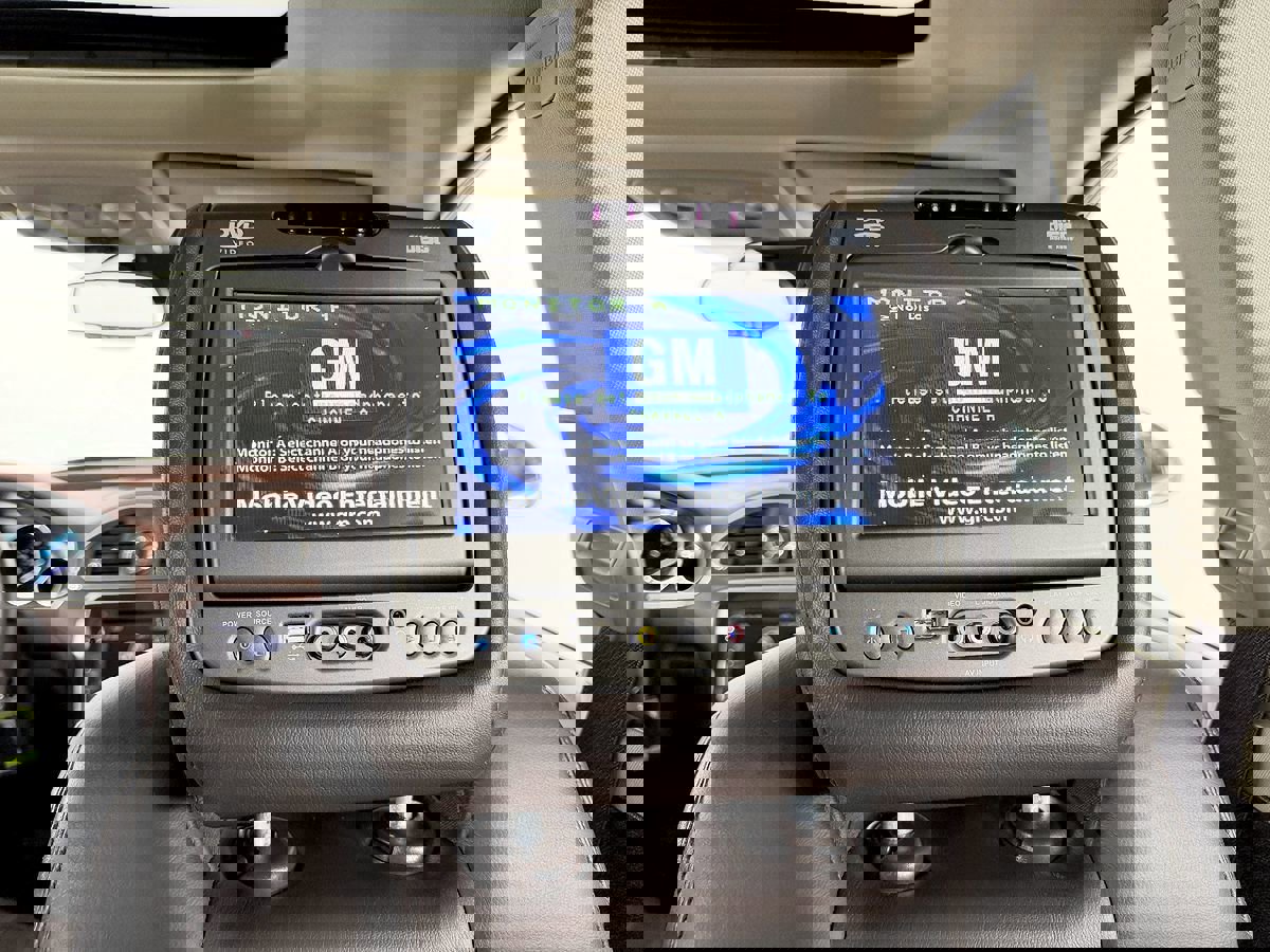 Used 2014 Buick Enclave Premium w/ Trailering Provision Package AWD/4WD image 58