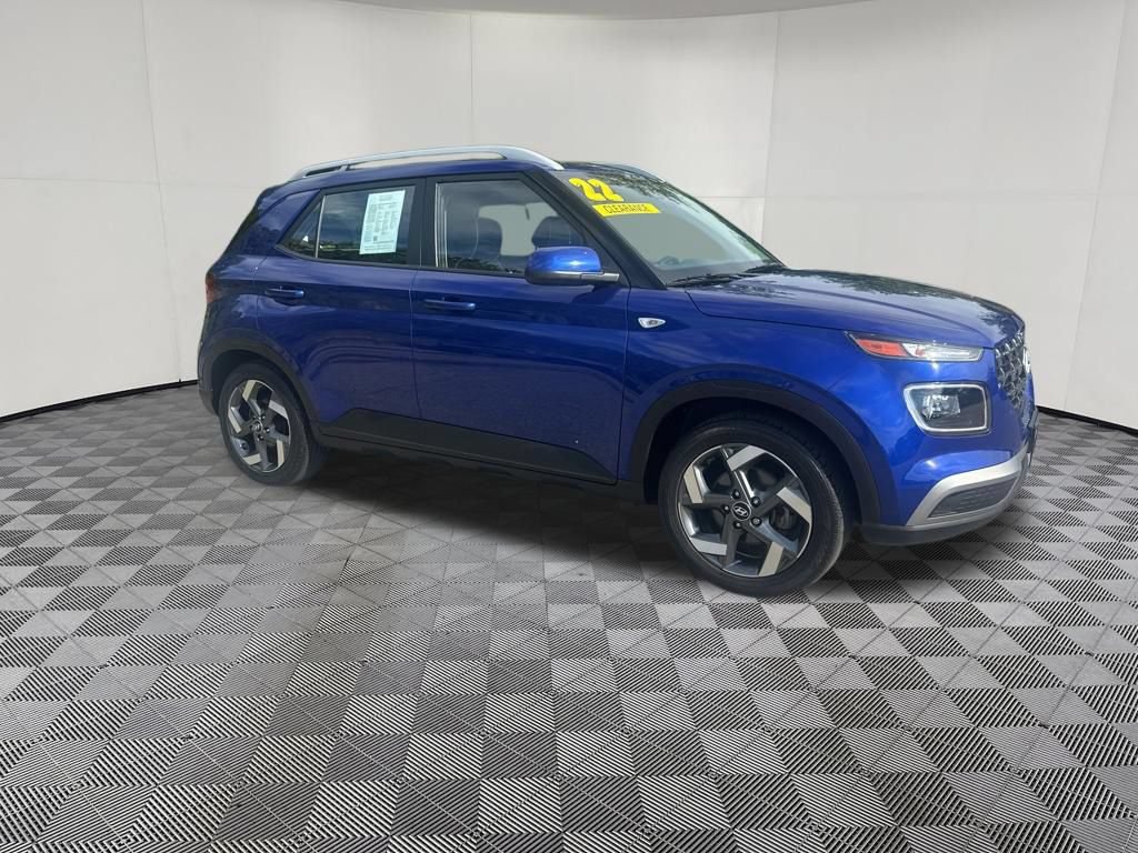 Used 2022 Hyundai Venue Limited FWD image 3