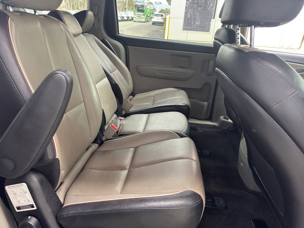 Used 2019 Kia Sedona EX image 16